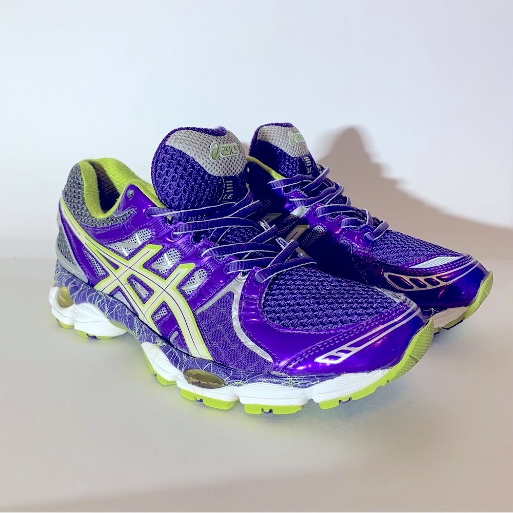 ASICS - Picture 4 of 8
